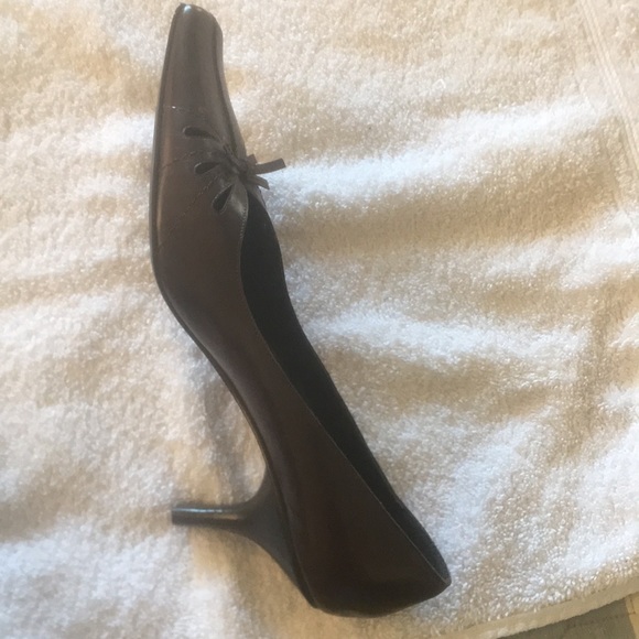 Shoes - Picture 3 of 4